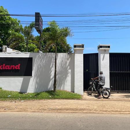Pink Land Hotel Beruwala Eksteriør billede
